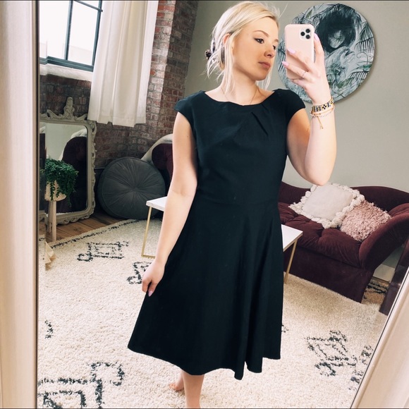 Dresses & Skirts - Black dress modest classy formal stretchy comfy